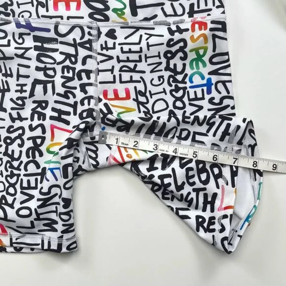 Athleta Elation Train Short PRIDE Print Size Small Bike Cycle Gym Outdoor Studio - Picture 5 of 13